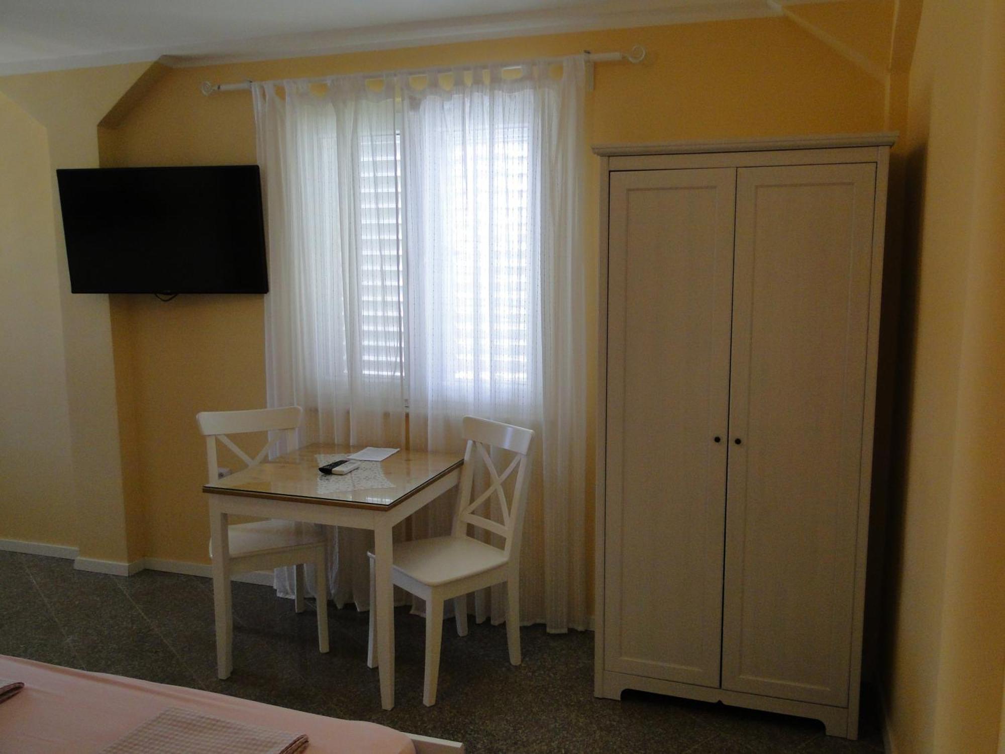 Apartments Villa Ela Umag Ruang foto